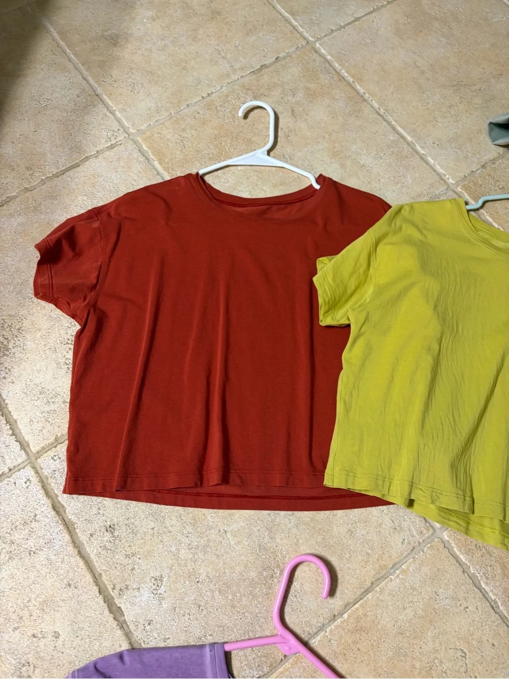 Lululemon cates tee bundle Sz 6 euc